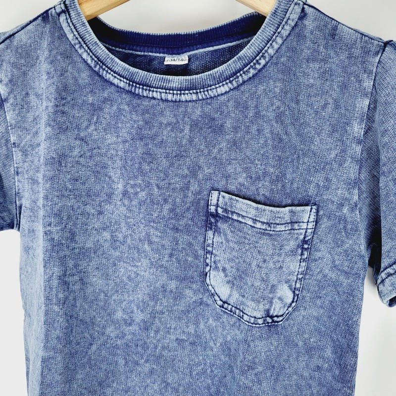 il-etait-une-seconde-fois-boutique-seconde-main-enfants-ensemble-tee_shirt-short-effet-jean-9-10-ans-garcon-sans-marque-zoom-detail-tee-shirt