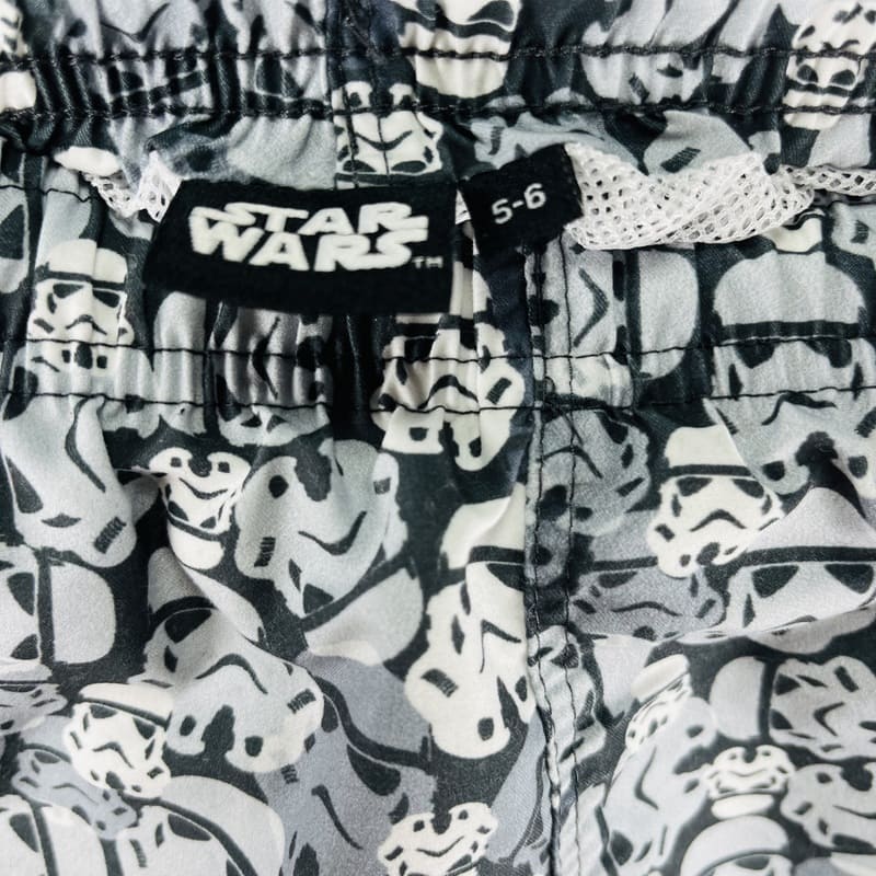 il-etait-une-seconde-fois-boutique-seconde-main-enfants-maillot-de-bain-garcon-5-6-ans-star-wars-etiquette