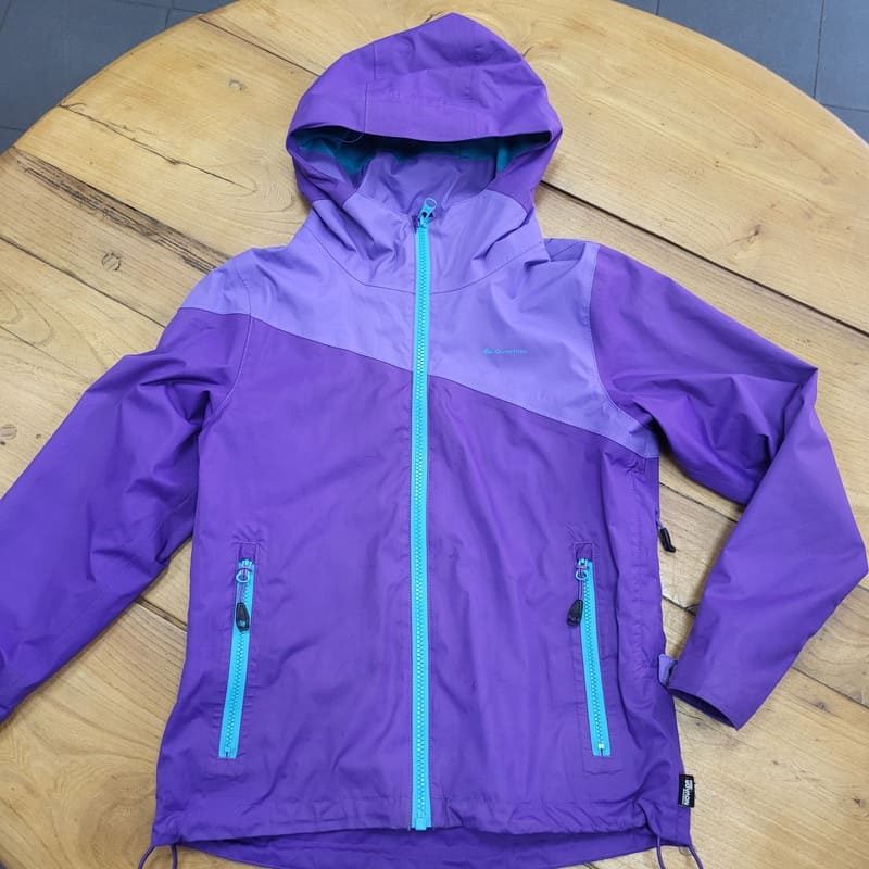 il-etait-une-seconde-fois-boutique-seconde-main-enfants-impermeable-8-ans-mixte-devant