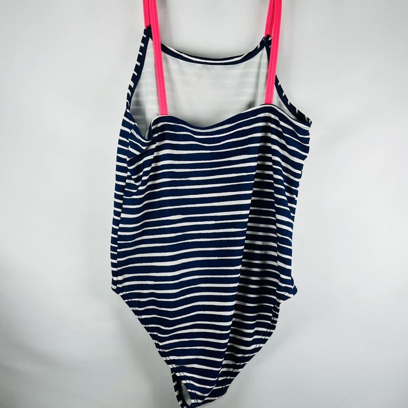 il-etait-une-seconde-fois-boutique-seconde-main-enfants-maillot-de-bain-fille-10-ans-derriere