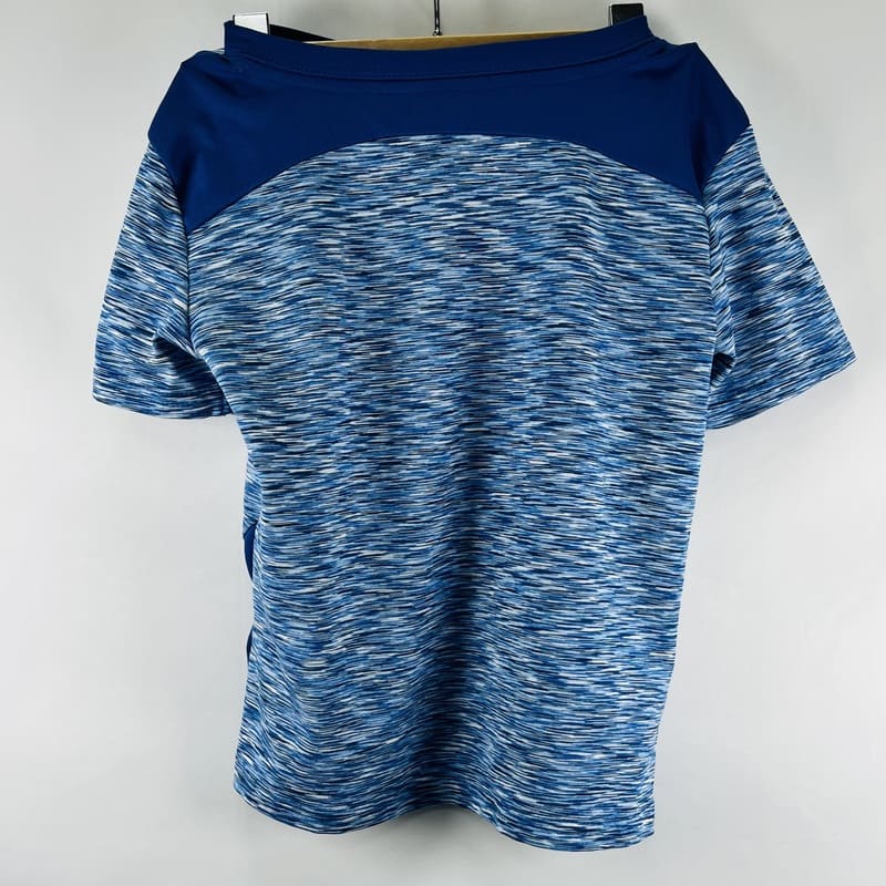 il-etait-une-seconde-fois-boutique-seconde-main-enfants-tee-shirt-anti-uv-bleu-4-ans-derriere