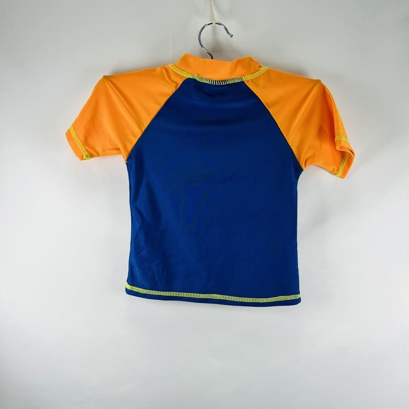 il-etait-une-seconde-fois-boutique-seconde-main-enfants-tee-shirt-anti-uv-garcon-2-ans-derriere