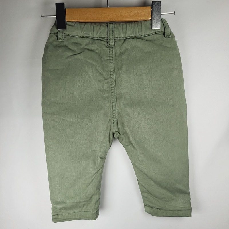 il-etait-une-seconde-fois-boutique-seconde-main-enfants-pantalon-kaki-6-mois-TAO-vue-arriere
