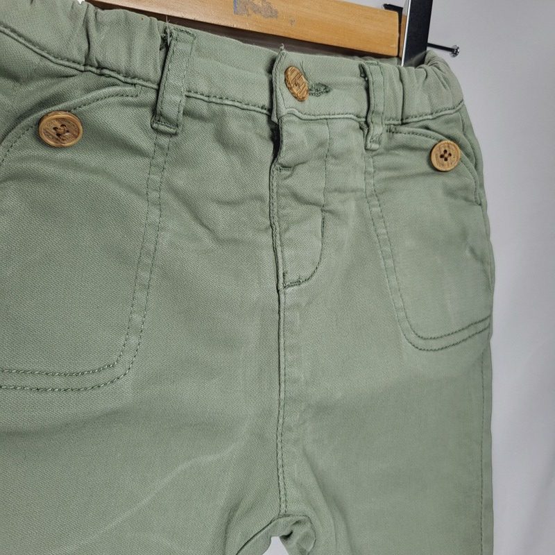 il-etait-une-seconde-fois-boutique-seconde-main-enfants-pantalon-kaki-6-mois-TAO-vue-detail